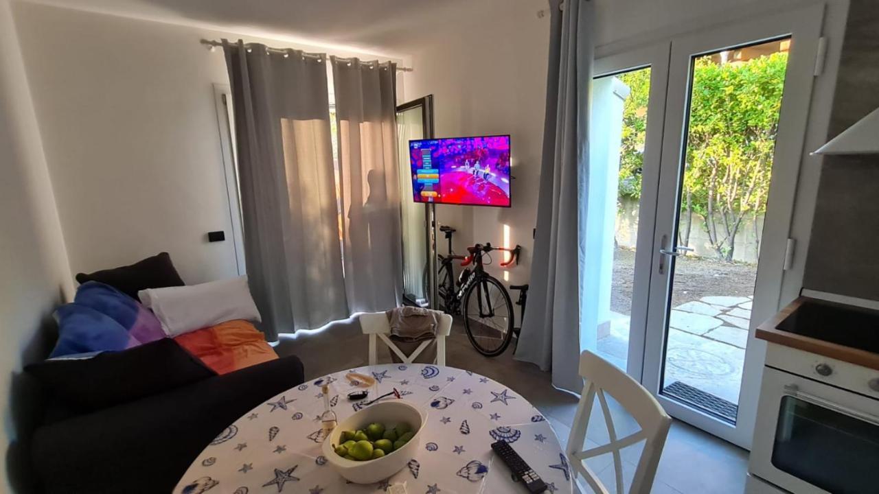 I Laghee Casette Breva E Tivano -Garden-Parking-Lake View - Bike Friendly Holiday House コーリコ エクステリア 写真