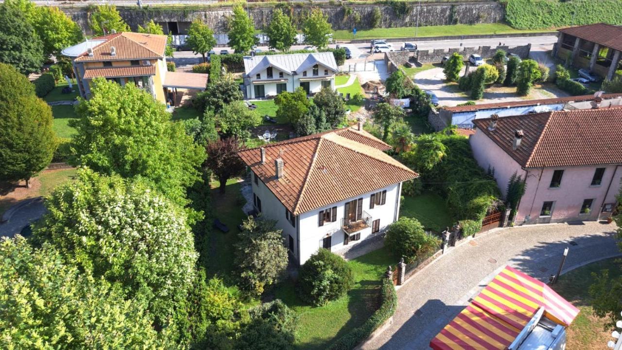 I Laghee Casette Breva E Tivano -Garden-Parking-Lake View - Bike Friendly Holiday House コーリコ エクステリア 写真