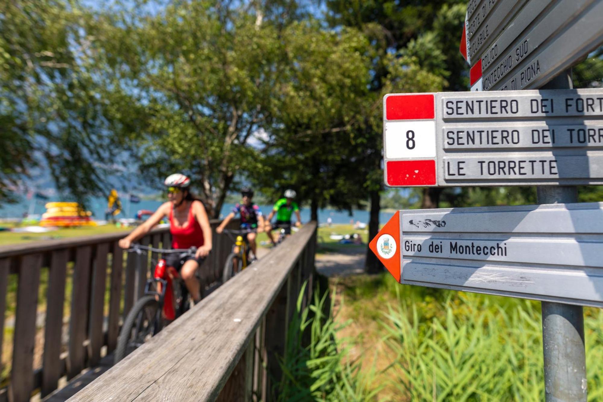 I Laghee Casette Breva E Tivano -Garden-Parking-Lake View - Bike Friendly Holiday House コーリコ エクステリア 写真